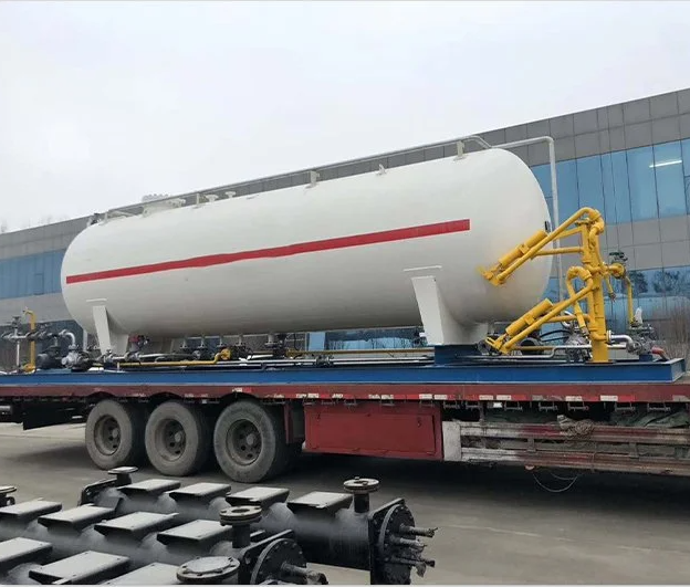 Zbiornik LPG o pojemności 20 ton i pojemności 40 metr&oacute;w sześciennych Stacja LPG