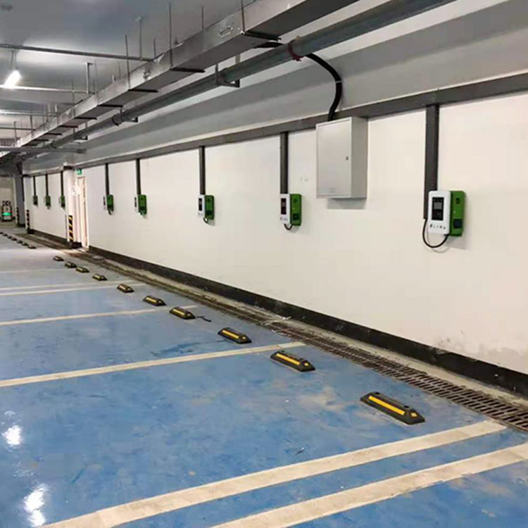 AC 230V 11kW s&auml;hk&ouml;ajoneuvon laturi pylv&auml;&auml;ll&auml; ja 5 metrin kaapelilla