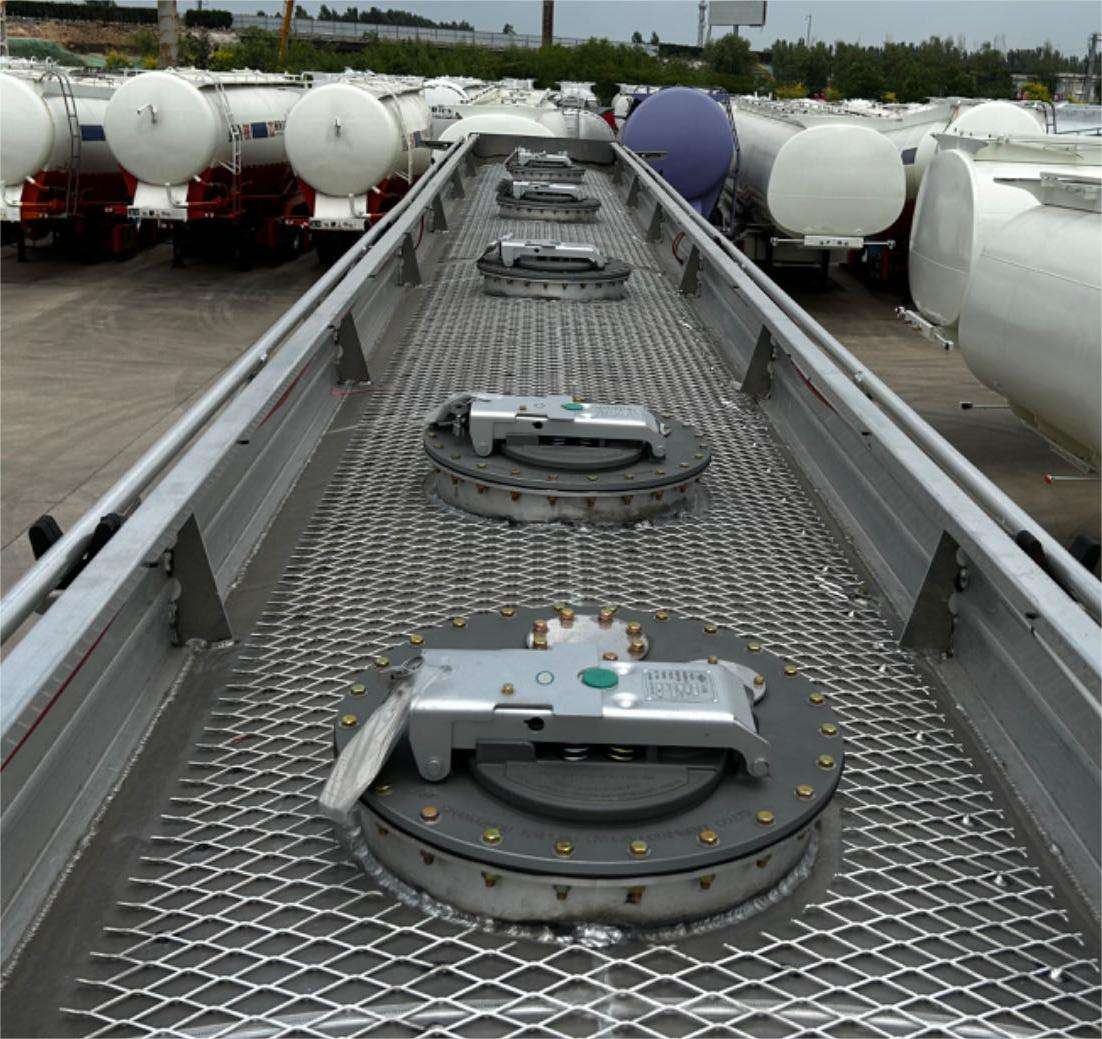 3 akse 40000 litra 42000 litra 45000 litra Cisterna e naftes Tank rimorkio kamion Cmimi per shitje
